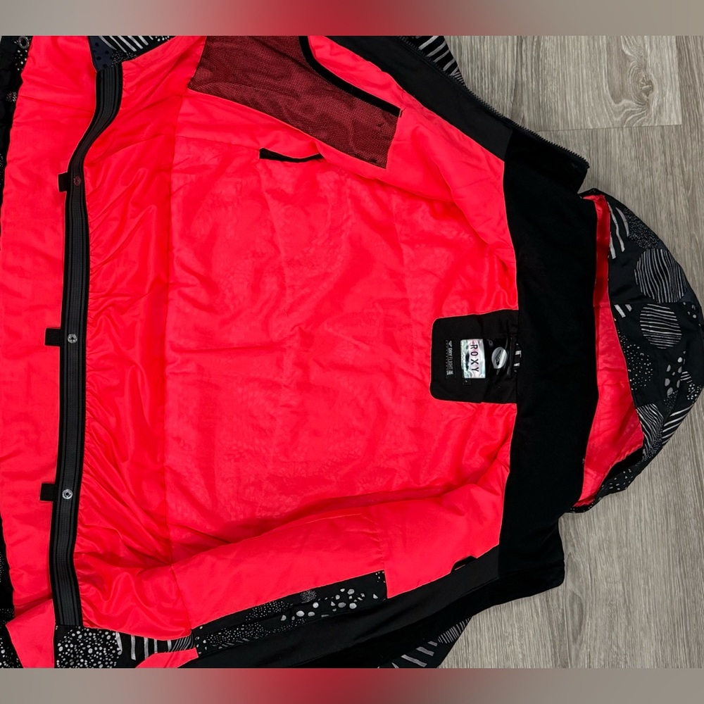 Roxy Ski Jacket- In Excellent Condition! - image 4